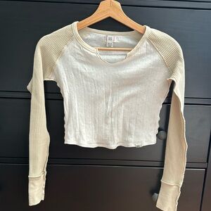 BDG Urban Outfitters long-sleeved crop XS, white pointelle, beige waffle sleeves